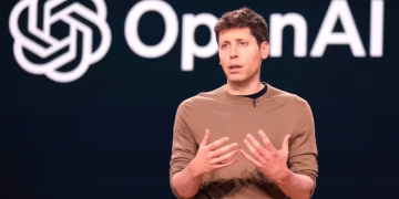 Sam Altman y Jonathan Ive: La alianza que busca reemplazar al iPhone
